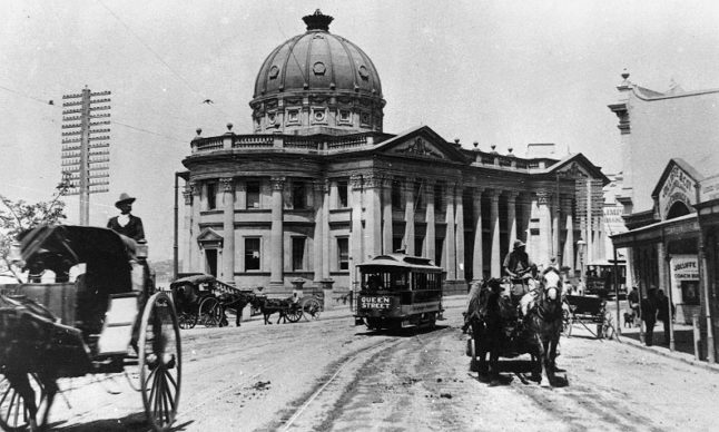 old street view of Customs House