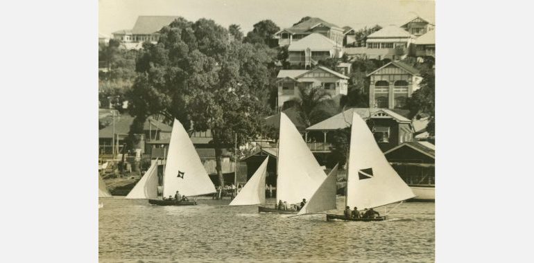 StateLibQld_1_251184_Sailboat_racing_at_Hamilton_Reach_on_the_Brisbane_River